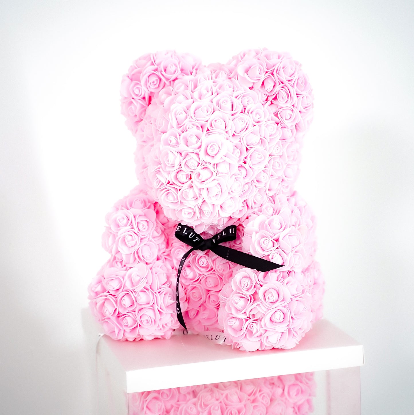 [Velutto Rose Bear] red + infused w/ Jo Malone's oil diffuser